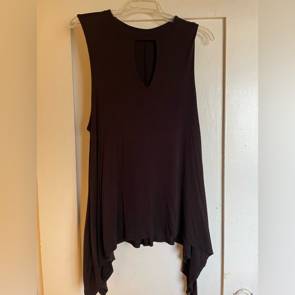 💚Sleeveless top💚 - Picture 2 of 4